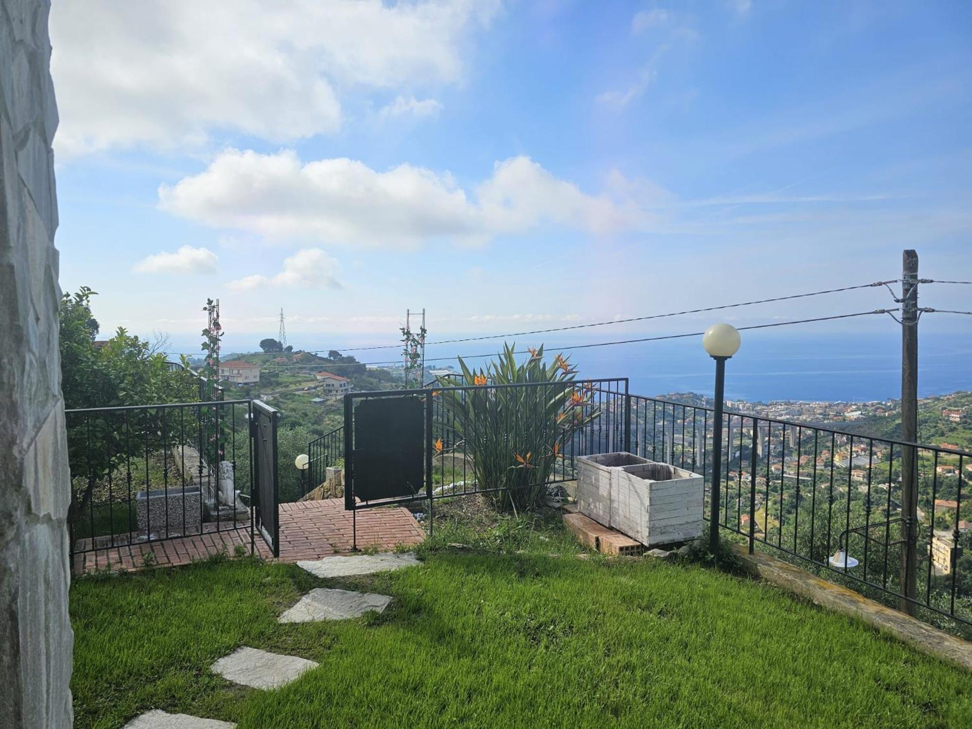 Sea View Of Sanremo Apartment Sant'Antonio  Exterior photo