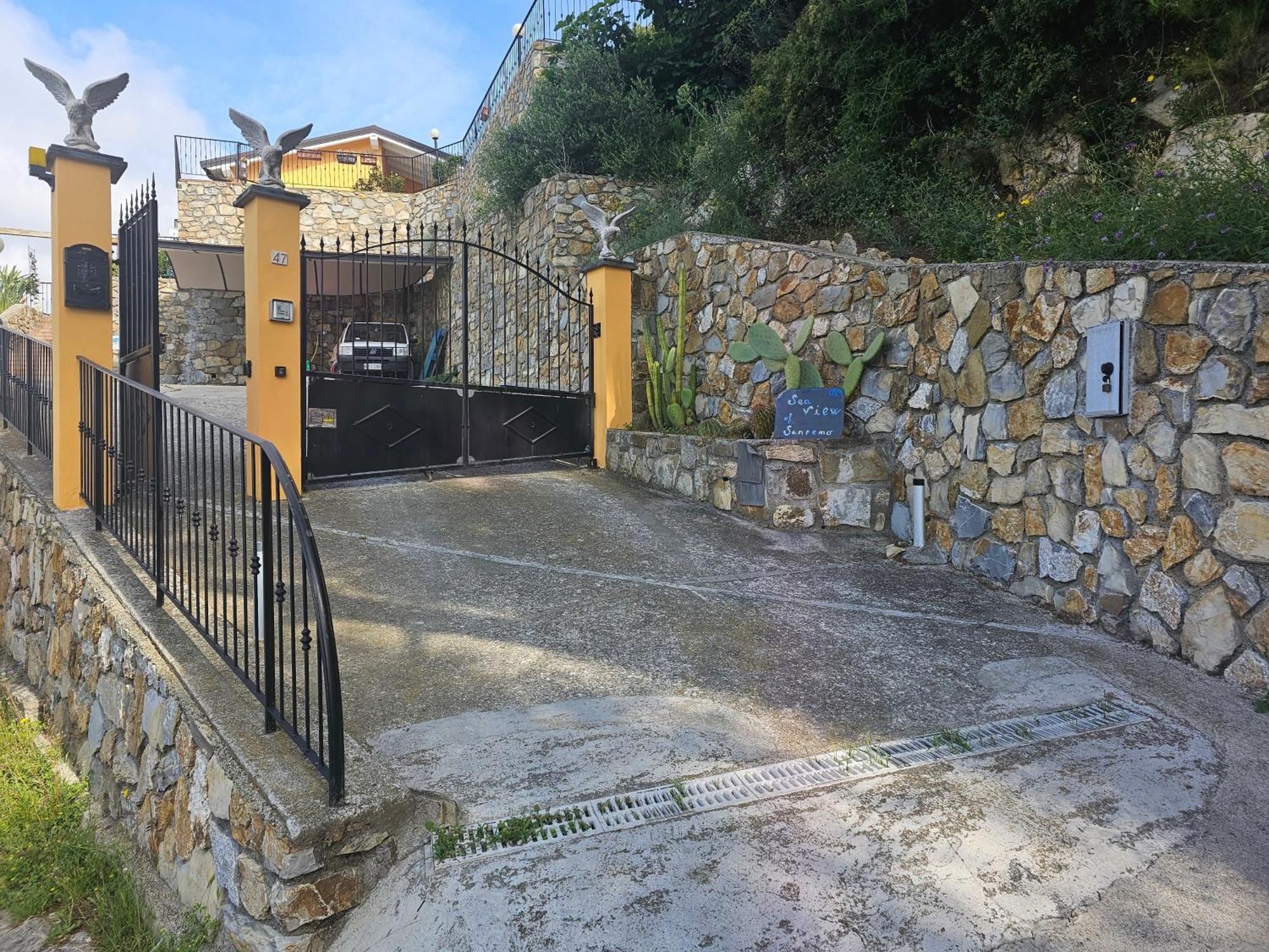 Sea View Of Sanremo Apartment Sant'Antonio  Exterior photo